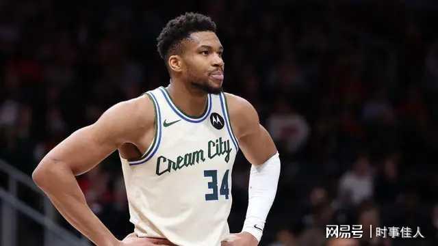 关于刚刚！里程碑夜尼斯强势反弹浓眉哥在雄鹿比赛中连败，清晨莱比锡更衣室发声的信息