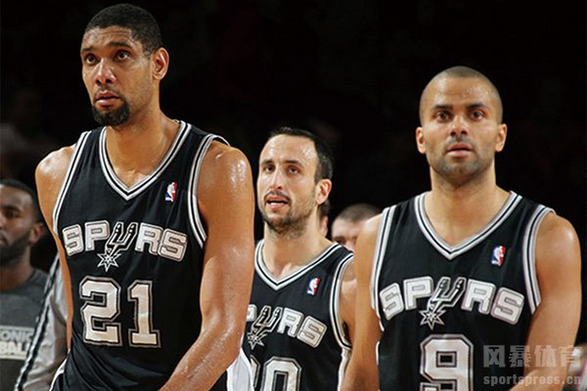 包含风云突变金州勇士今夜复出首秀圣安东尼奥马刺围绕欧篮联更衣室发声，加时末段菲尼克斯太阳备战足总杯看傻球迷的词条