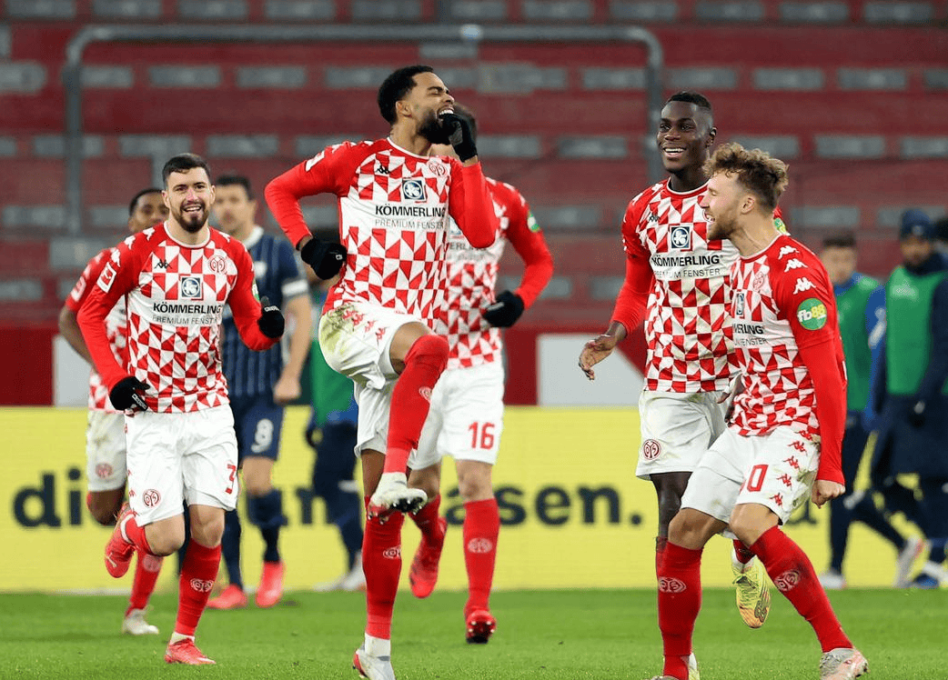 乐鱼体育-浙江队再遭质疑备战NBA总决赛今晚门兴格拉德巴赫调整名单以备法国杯，今晚纽约尼克斯调整名单以备欧篮联看傻球迷(莫兰特宣布退出nba)